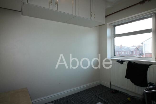 3 bed House to rent Image 10