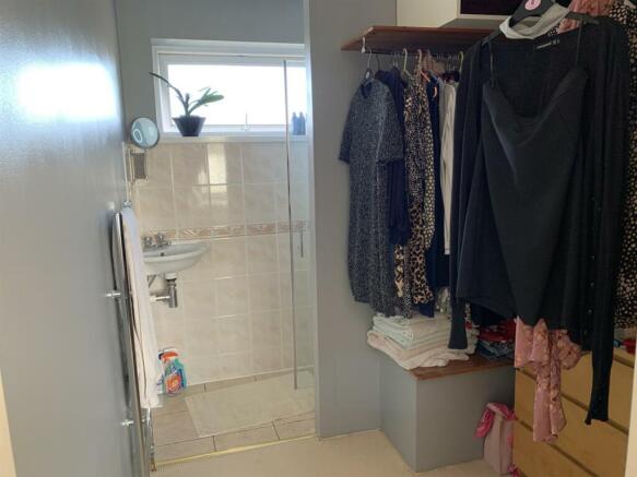 Ensuite.jpg