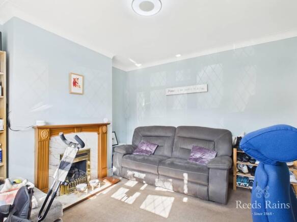 3 bed Semi-Detached for sale Image 4