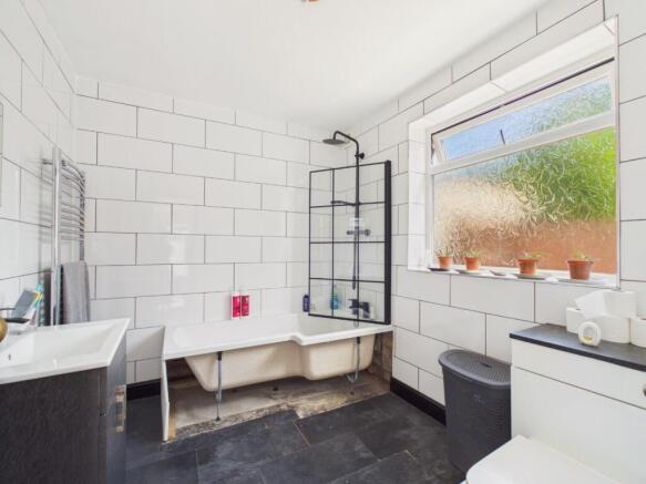 3 bed Terraced for sale Image 9