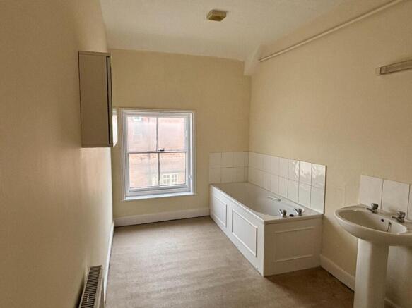 2 bed Flat to rent Image 6