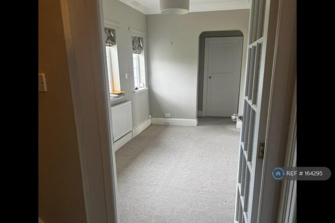 2 bed Maisonette to rent Image 8
