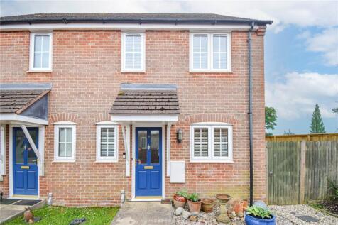 Rutherford Close, Highclere, Newbury, Hampshire, RG20