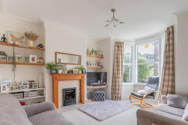 6 Combe Avenue-12