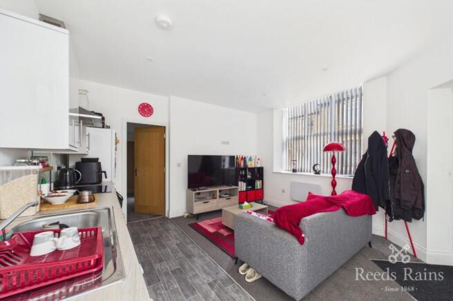 9 bed Apartment for sale Image 9