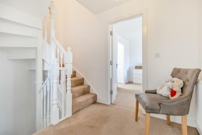8571786-interior15.jpg