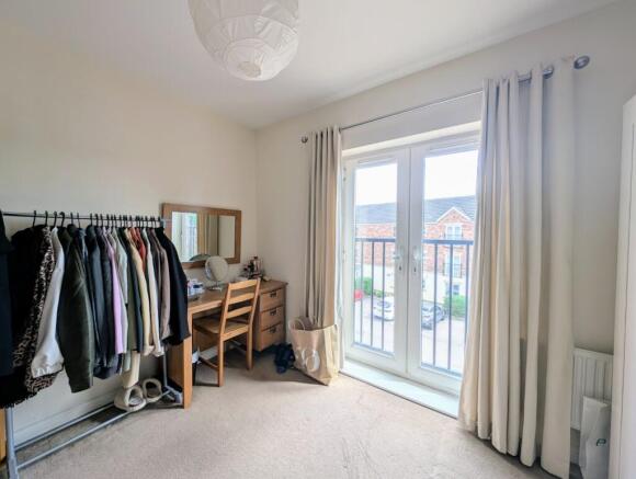 2 bed Flat to rent Image 12