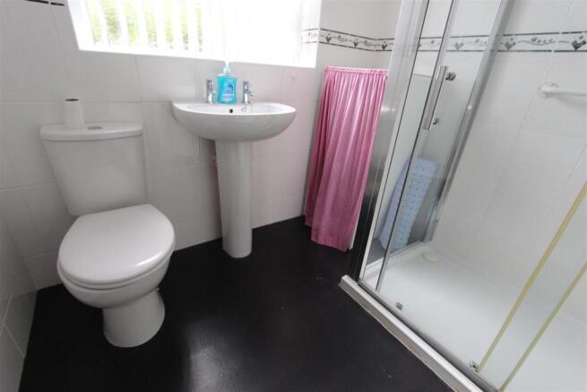 Bathroom.JPG