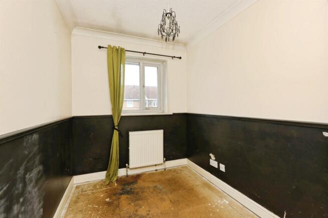 3 bed Terraced for sale Image 7
