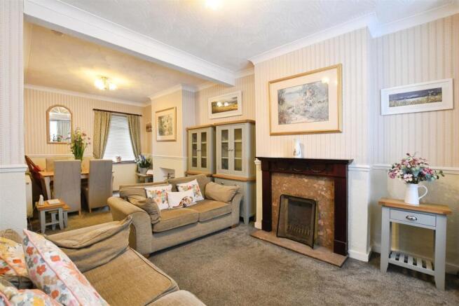 3 bed Terraced for sale Image 5