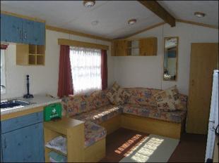 KITCHEN/LOUNGE