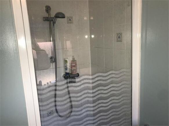 En-Suite Shower Roo