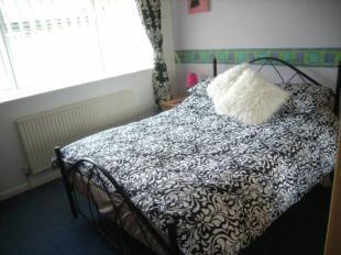 Bedroom: