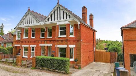 West End Grove, Farnham