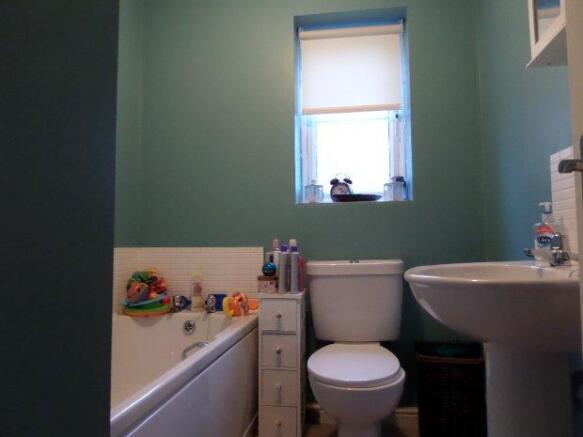 BATHROOM/W.C
