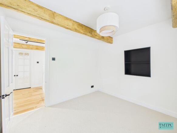 4 bed End of Terrace to rent Image 7