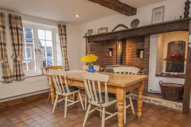 Kitchen/Dining Room