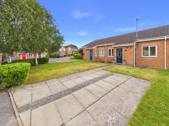 2 bed Terraced Bungalow for sale Image 12