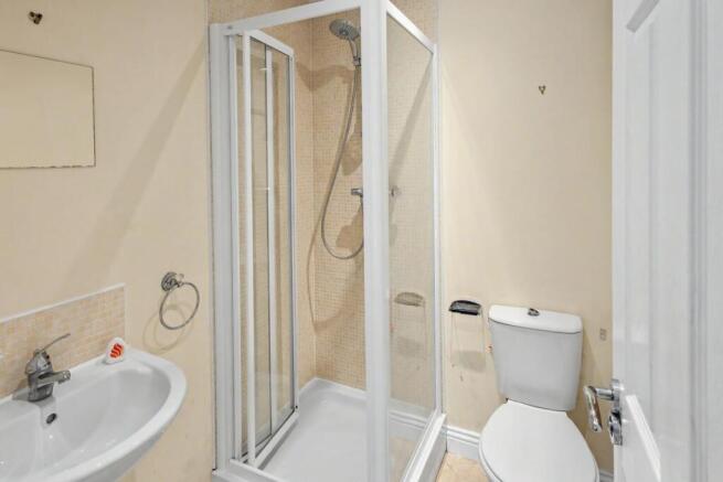 2 bed Apartment for sale Image 12
