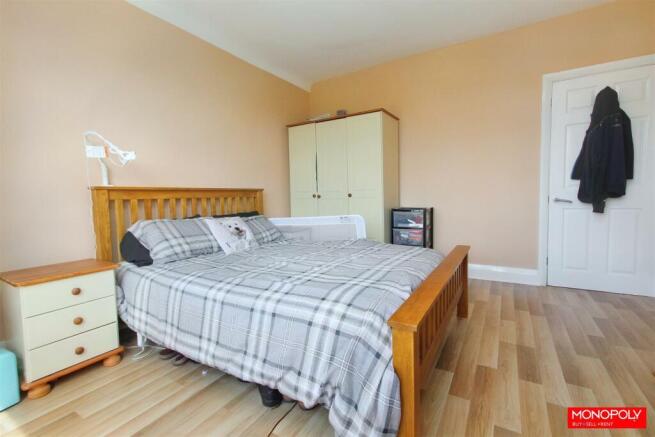 Master Bedroom...jpg