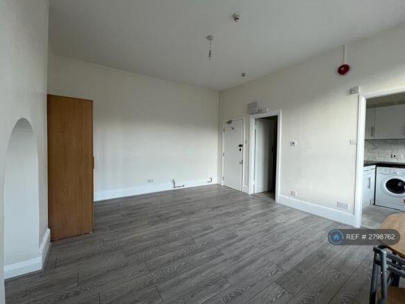 Bedroom/Living Room