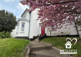Flat 2, 43 The Cedars, Silver Street, Stansted CM24 8HA