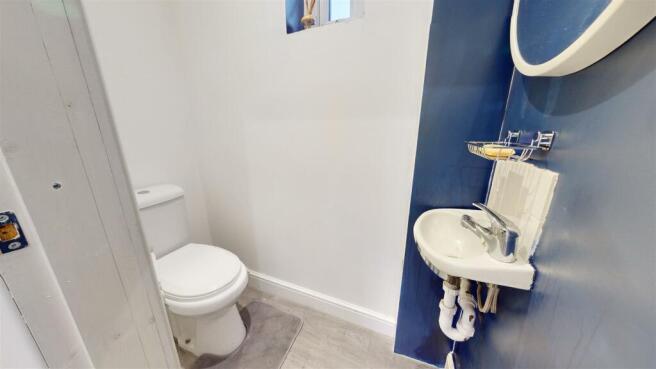 News Lane Toilet