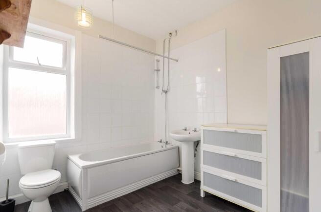 1 bed Terraced to rent Image 6