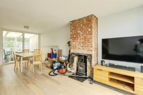 186, Hythe Crescent, Seaford BN25 3UA