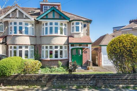 Wellington Road, London, EN1