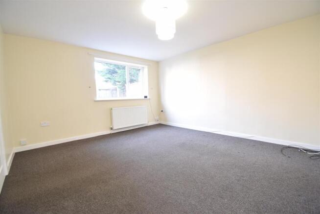 2 bed Town House to rent Image 5