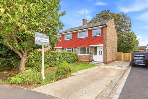 Newlaithes Road, Horsforth, Leeds, LS18 4SY
