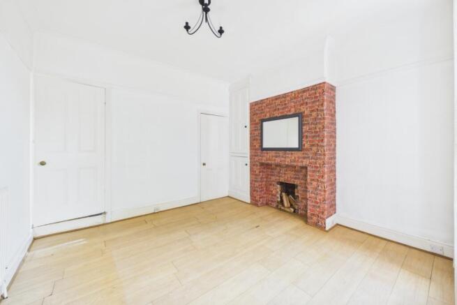2 bed Terraced for sale Image 5