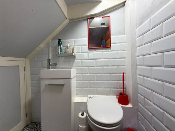 3 bed Semi-Detached for sale Image 10