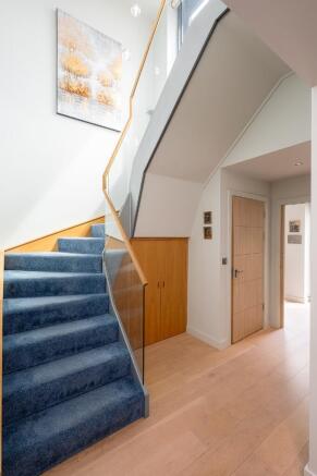 3 bed Penthouse for sale Image 11
