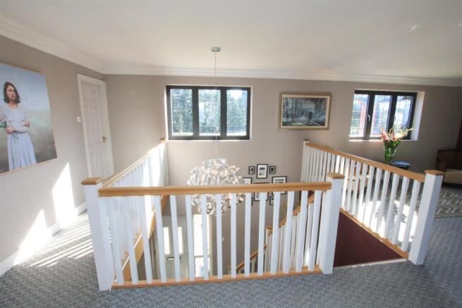 GALLERIED LANDING