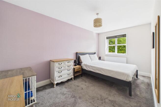 3 bed Semi-Detached for sale Image 12