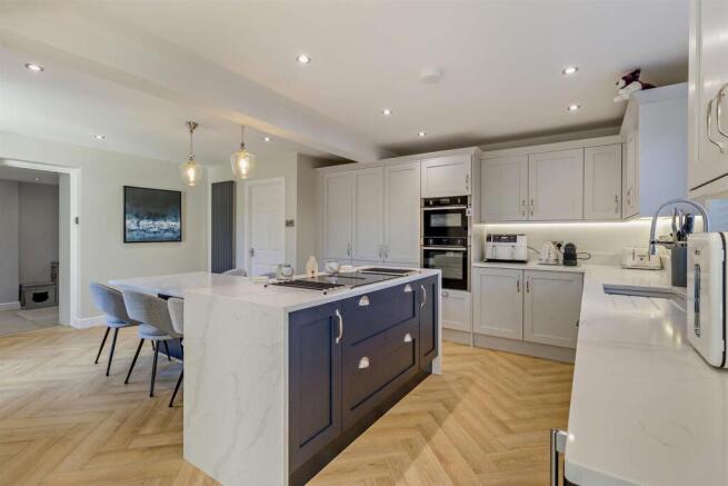 8705541-interior17-800.jpg