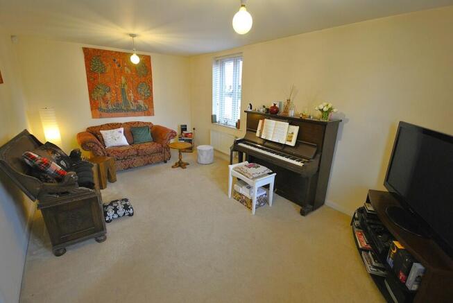Buttermere Crescent, Lakeside photo 4