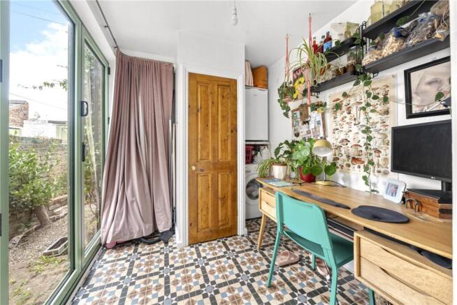 2 bed Terraced for sale Image 8