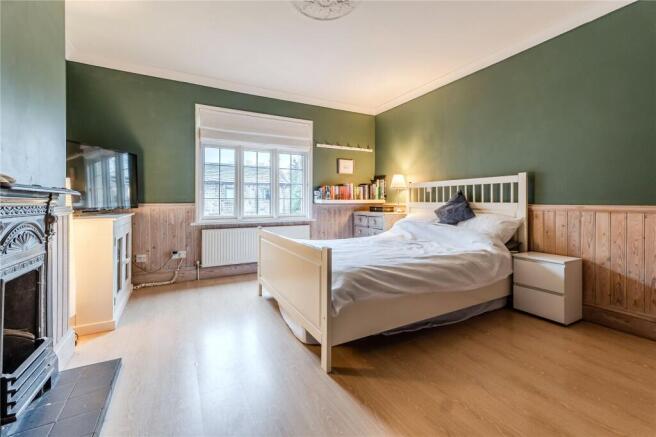 6 bed Detached for sale Image 7