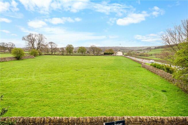 3 bed Semi-Detached for sale Image 6