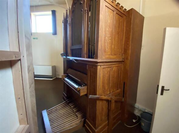 Church organ.jpg