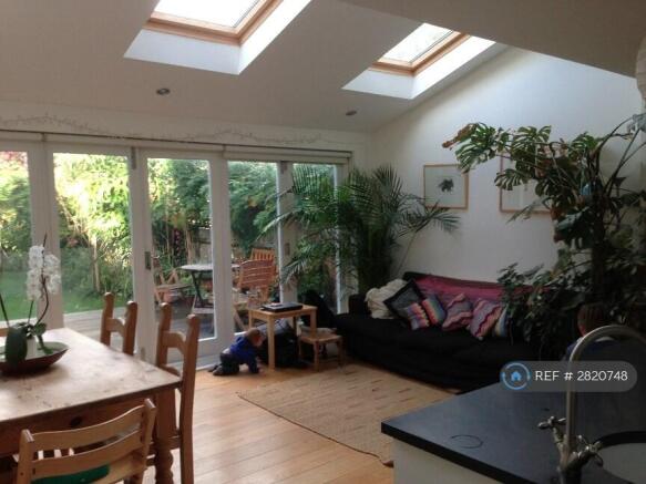 Kitchen & Dining Area