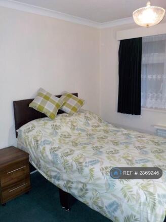 Room 2 £668 Pcm-Available Now