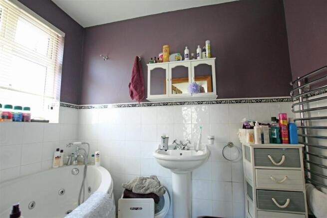 En suite Bathroom