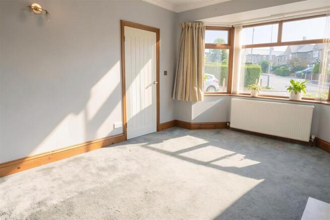 3 bed Semi-Detached for sale Image 6