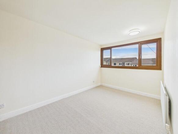 3 bed Town House for sale Image 10