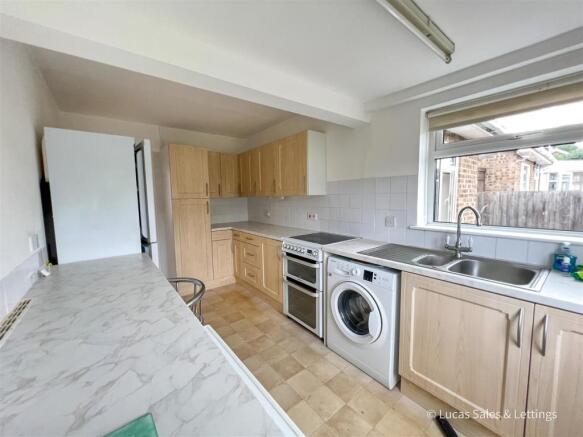 40 Grange Rd Lt C-08.jpg
