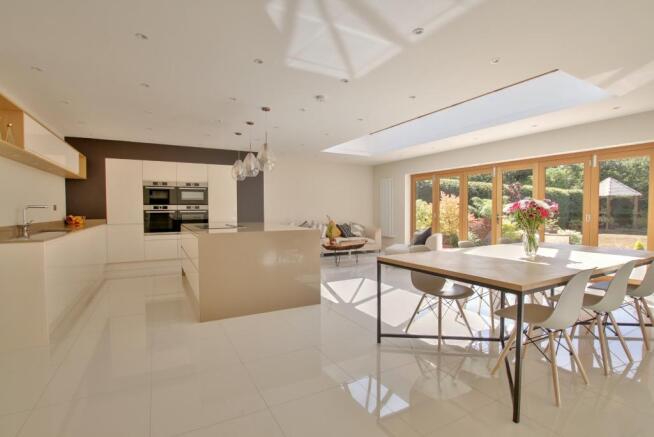KITCHEN/DINER/LIVING ROOM